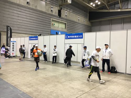 横浜マラソン更衣室