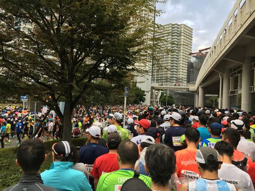 横浜マラソンのスタート地点へ移動